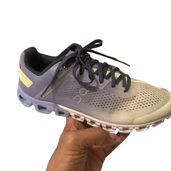 On Running Shoes in purple, yellow and Gray - Picture 7 of 16